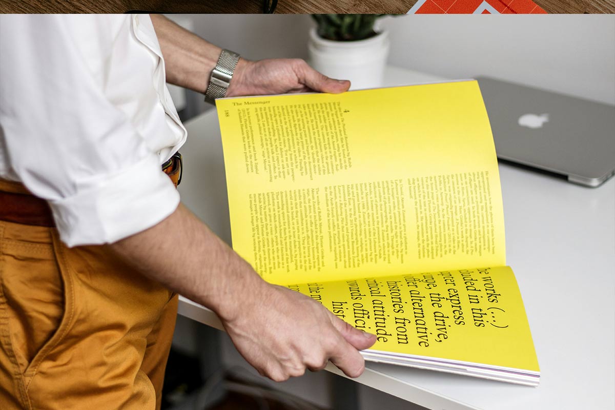 Print brochures flyers supports papier